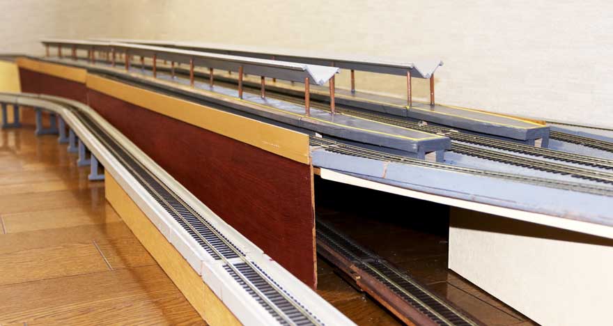 レイアウト高架駅付近