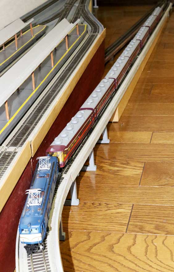 エキスプレス東京-2